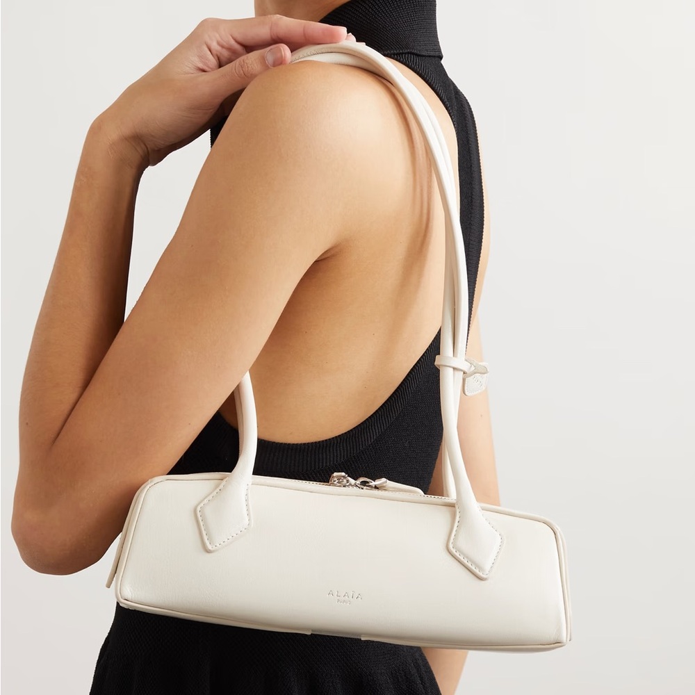 Authentic Alaïa Le Teckel Small Shoulder Bag In Ivory Calfskin